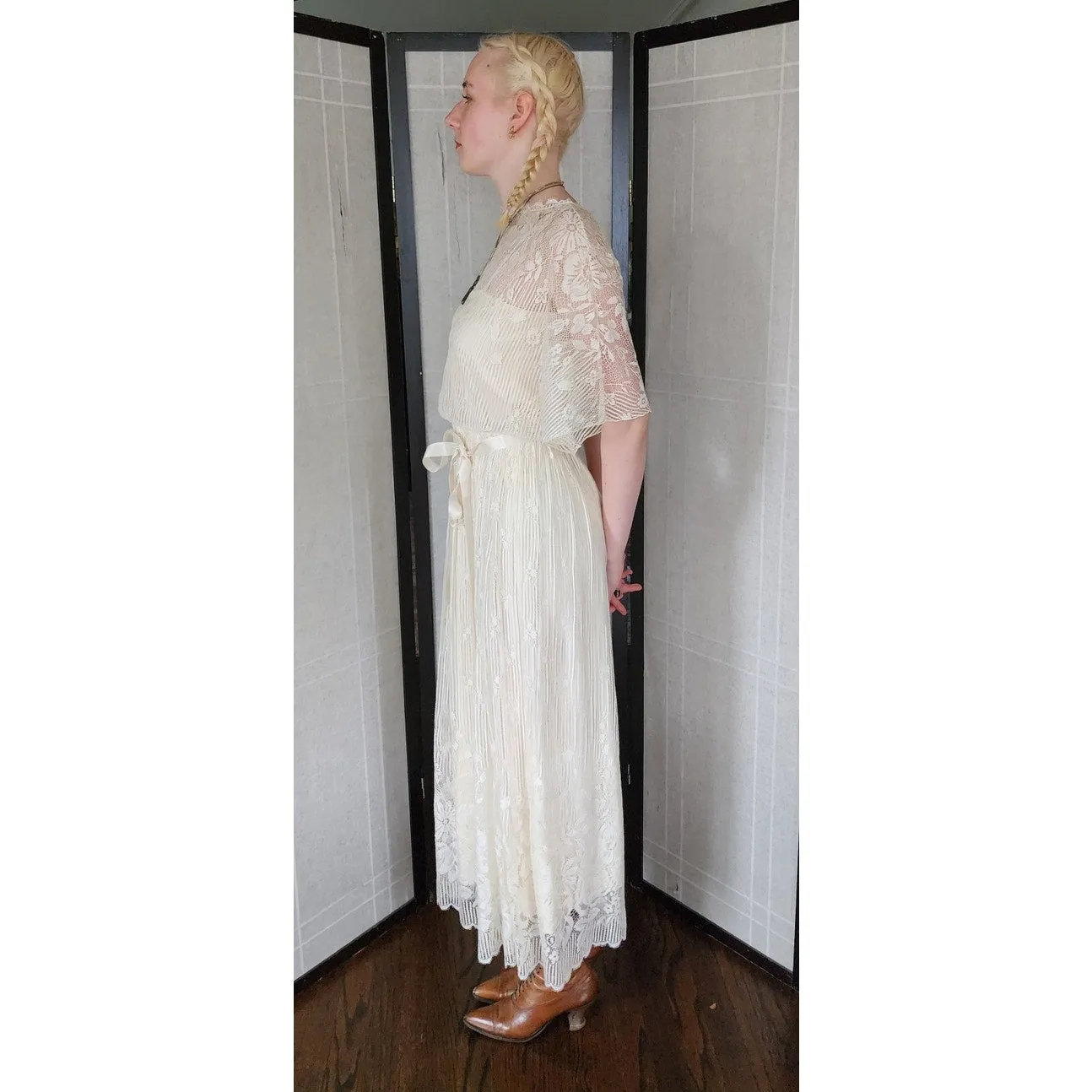 Vintage 70s Cream Lace Dress Elastic Waist Boho Bride