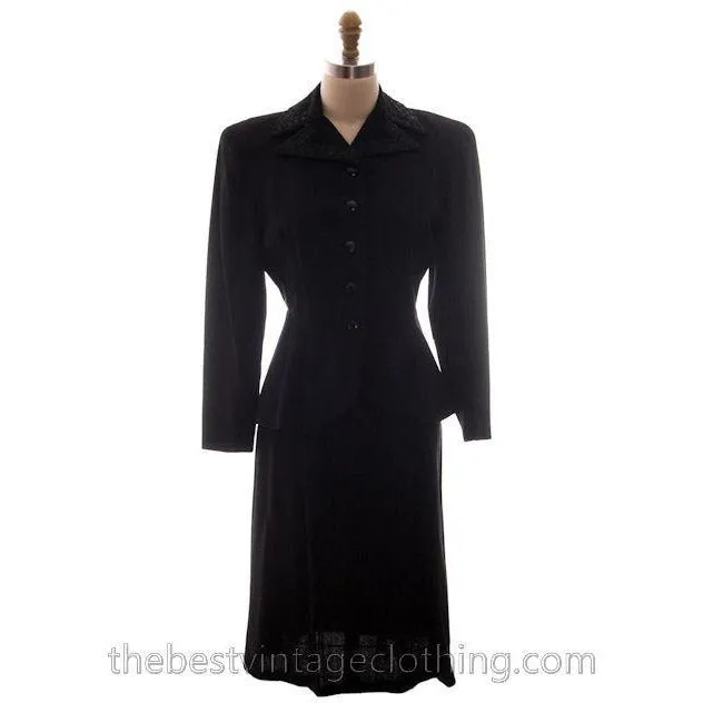 Vintage Suit Classic 1940s Ladies Black Crepe Swansdown Embellished Collar Small