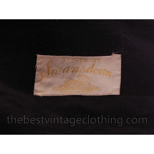 Vintage Suit Classic 1940s Ladies Black Crepe Swansdown Embellished Collar Small