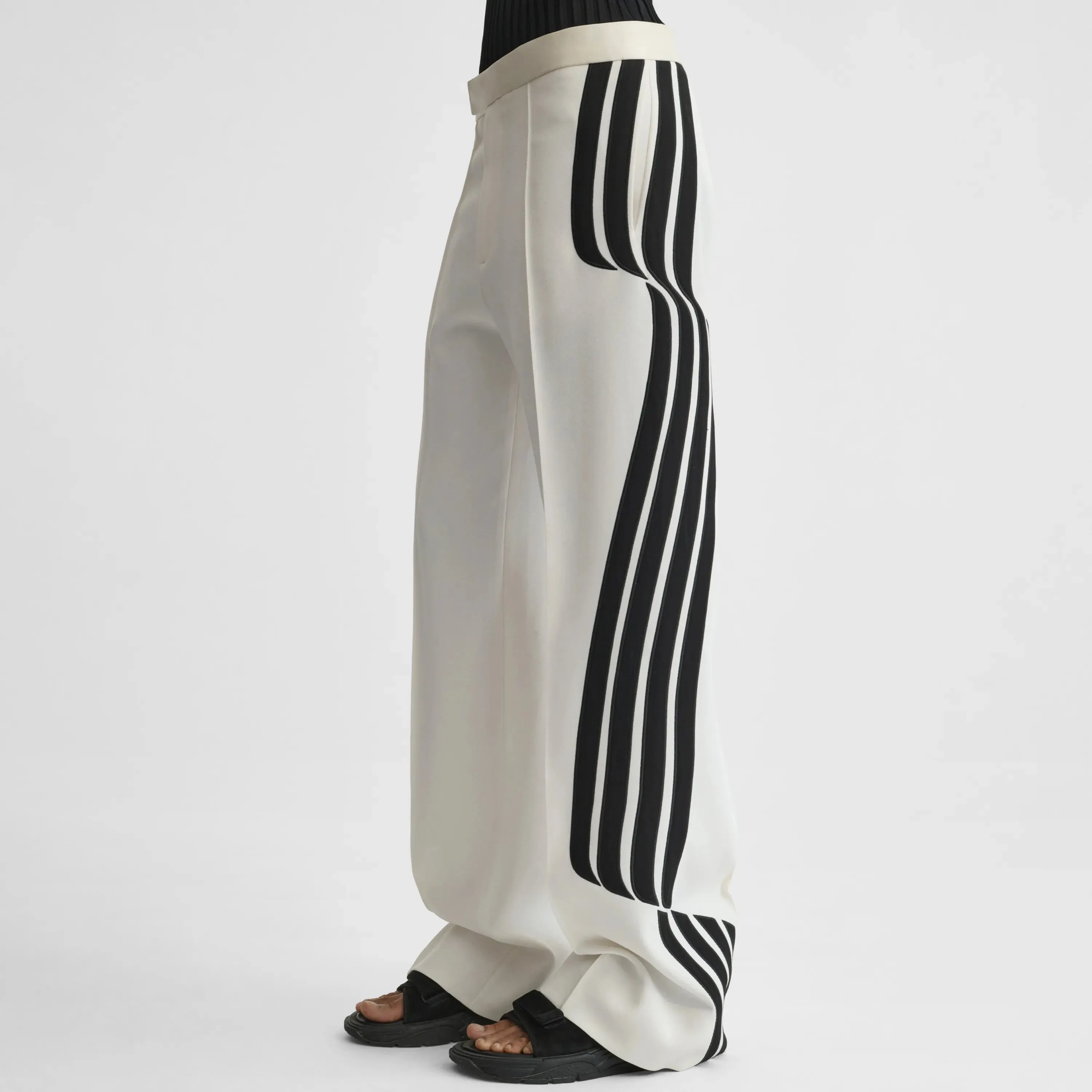 WAVE TROUSERS | black and white technical tailoring