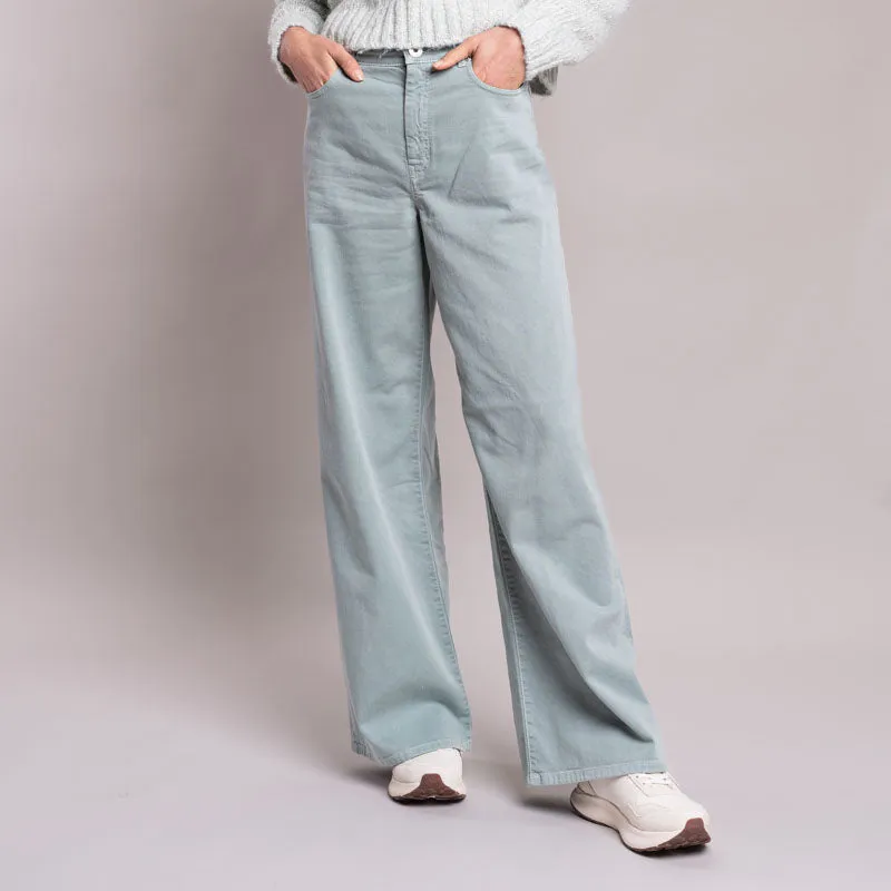 WEEKEND MAX MARA Medina High Waisted Trousers in Pastel Green