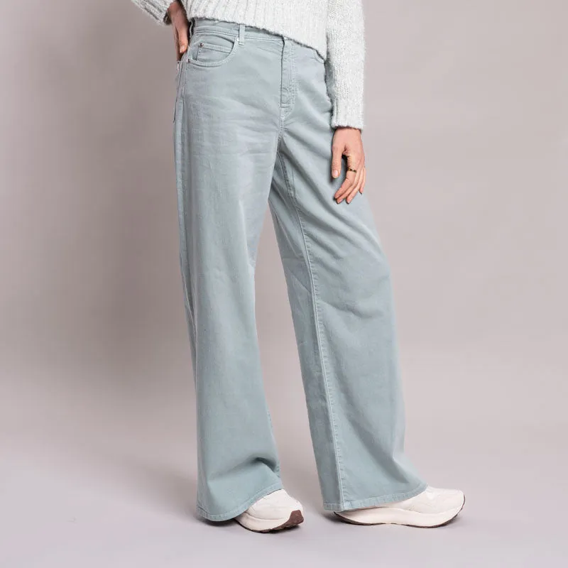 WEEKEND MAX MARA Medina High Waisted Trousers in Pastel Green
