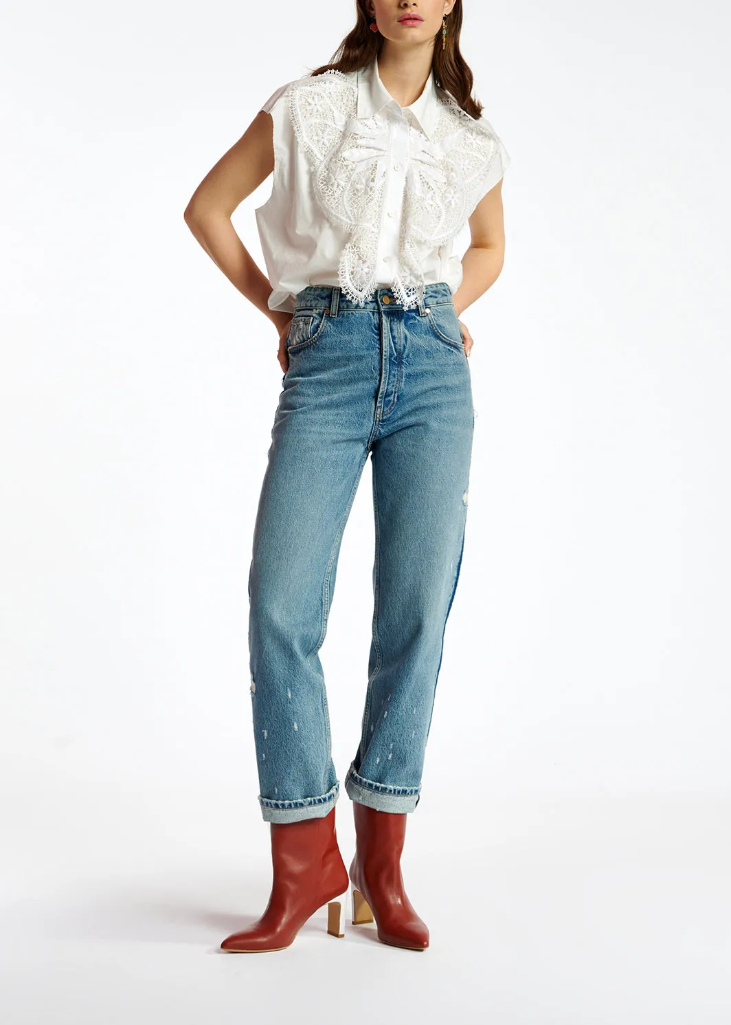White cotton sleeveless shirt with lace embroidered trimmings