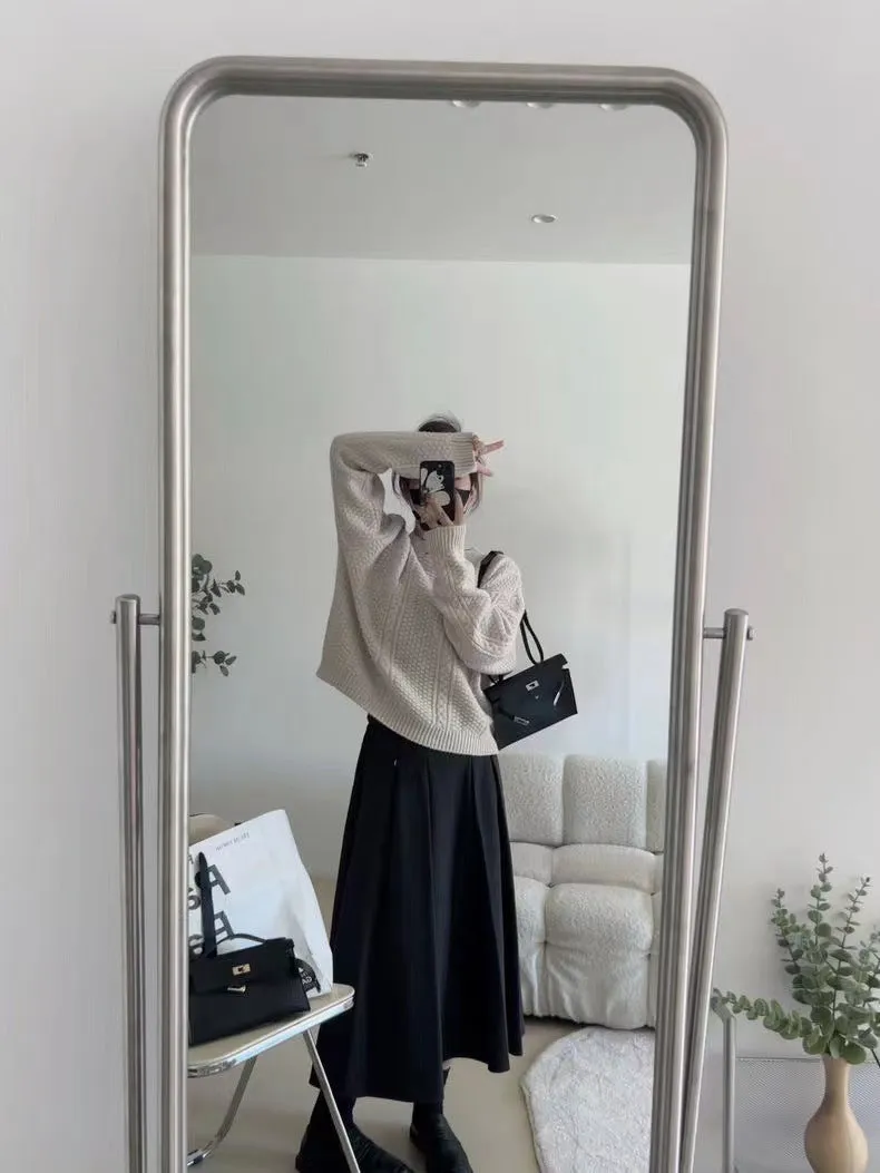 Winter wool pleated skirt