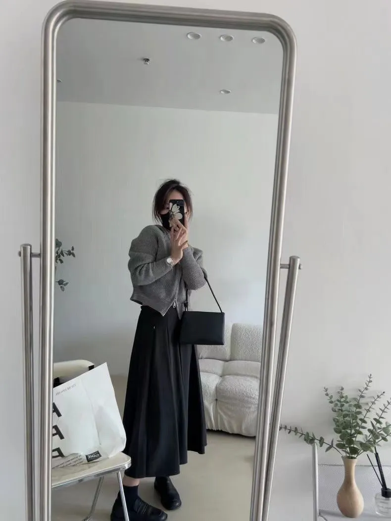 Winter wool pleated skirt