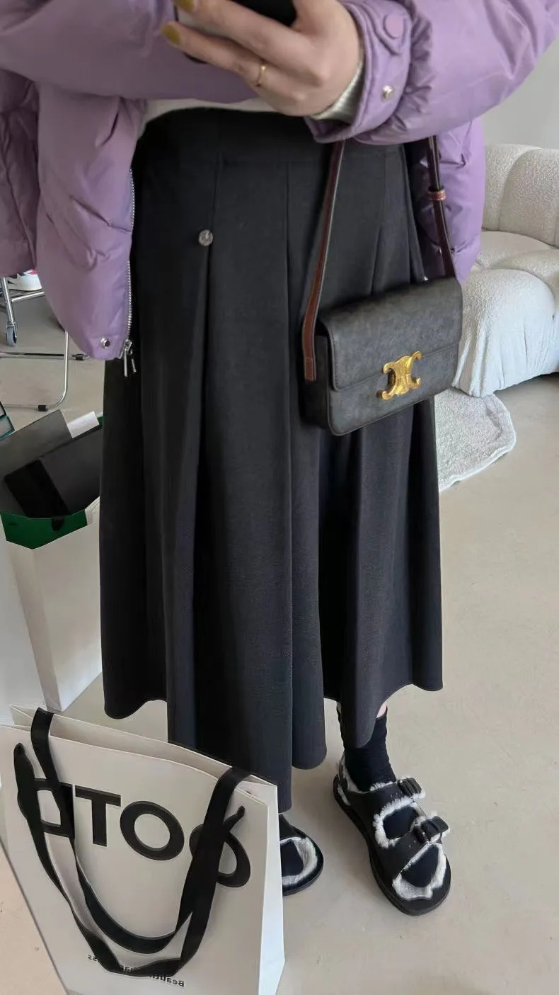 Winter wool pleated skirt
