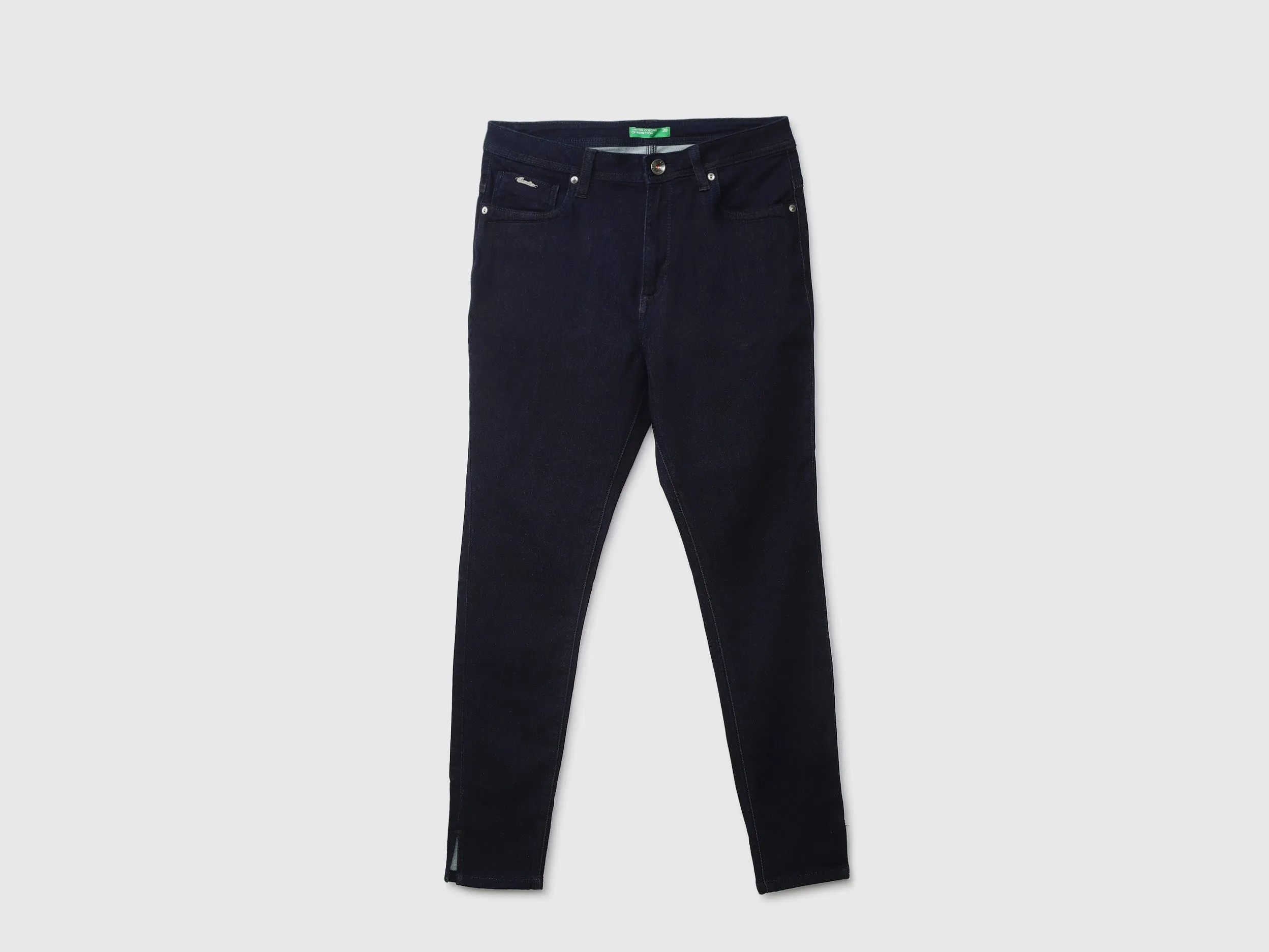Women Solid Skinny Fit Jeans