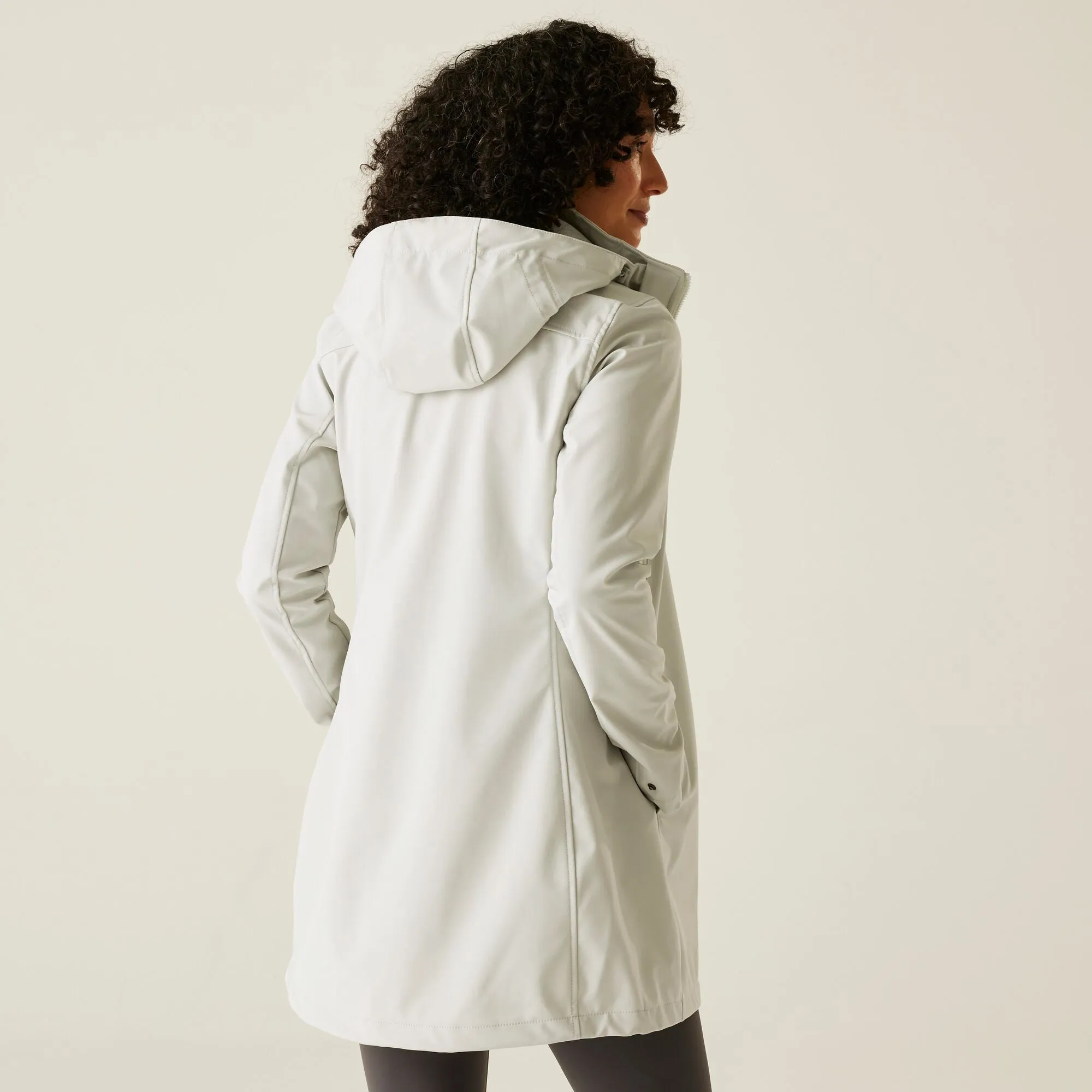 Women's Carisbrooke Softshell Jacket | Oyster Mushroom Wisteria
